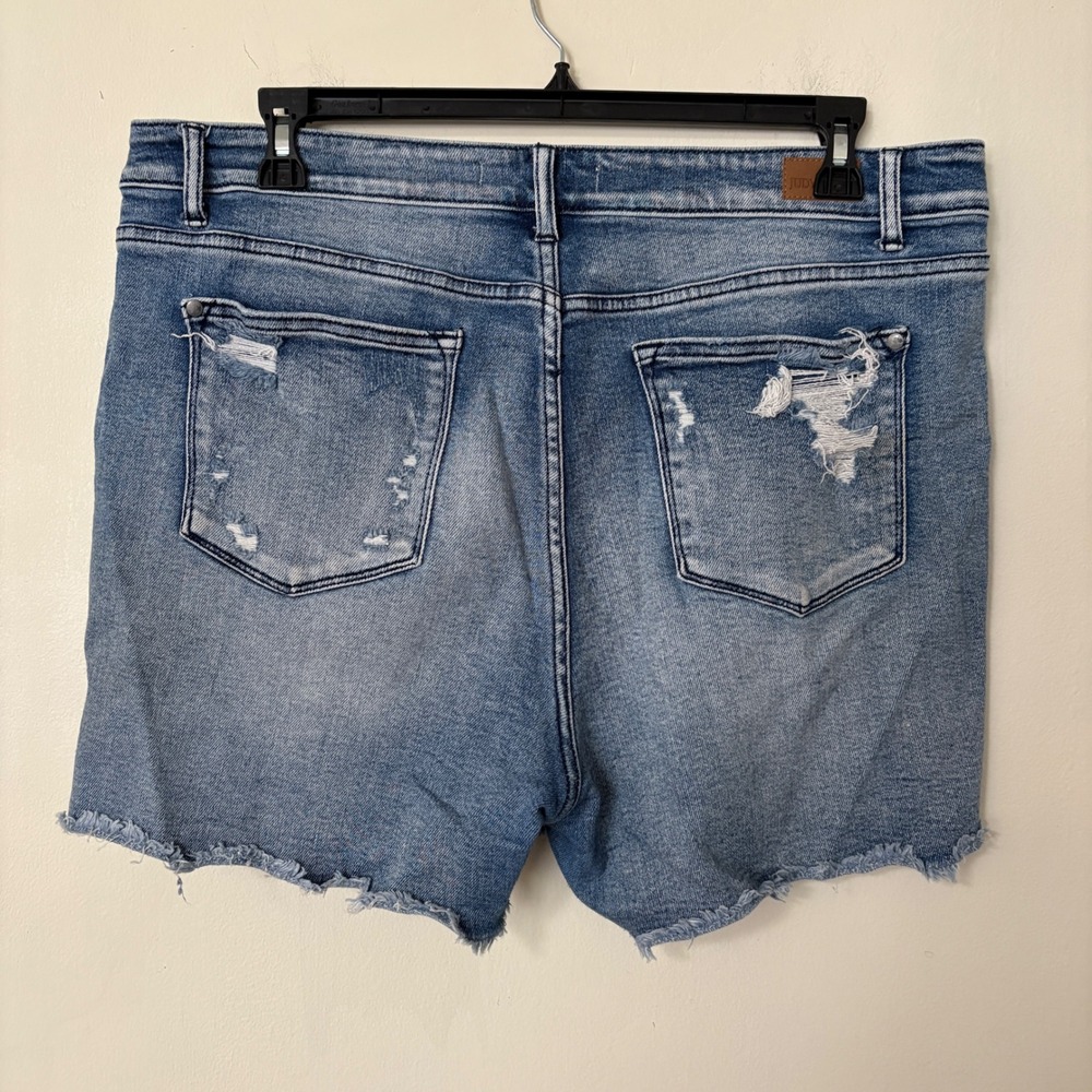 Judy Blue Womens 2XL Denim Shorts Blue Distressed Raw Hem High Rise Cutoffs - Picture 2 of 6